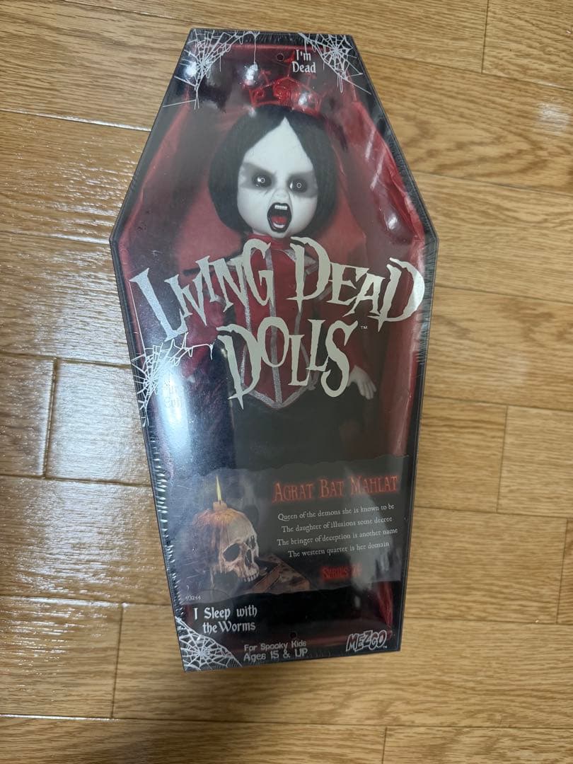 【新品未開封】メズコ リビングデッドドールズ Agrat Bat Mahlat
