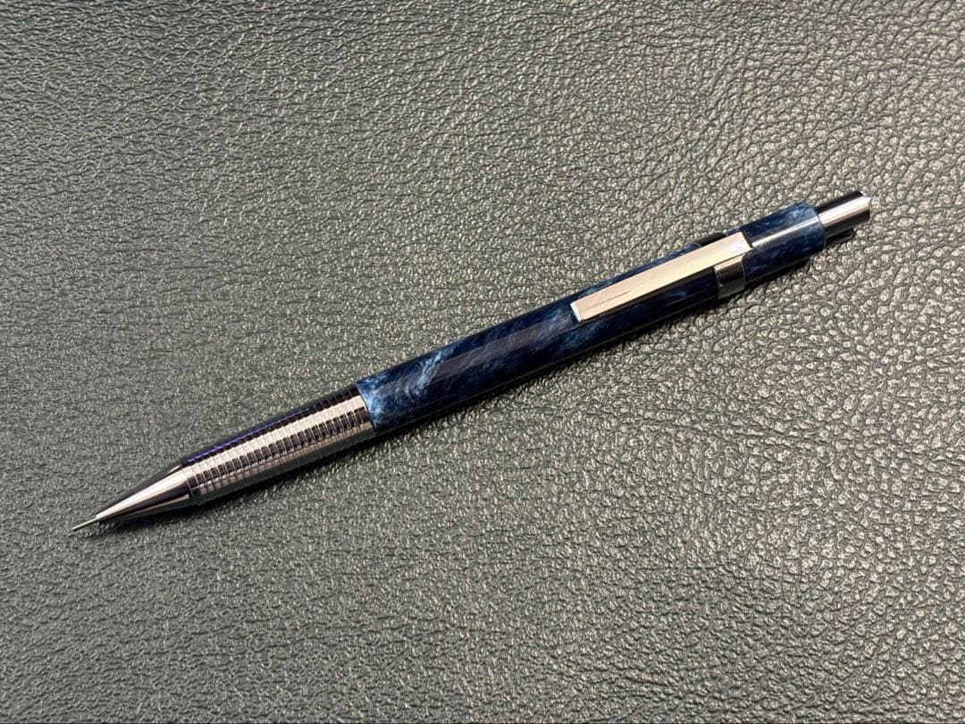 クラフトエー　アクリル　MP201 ブルー　pearl navy blue