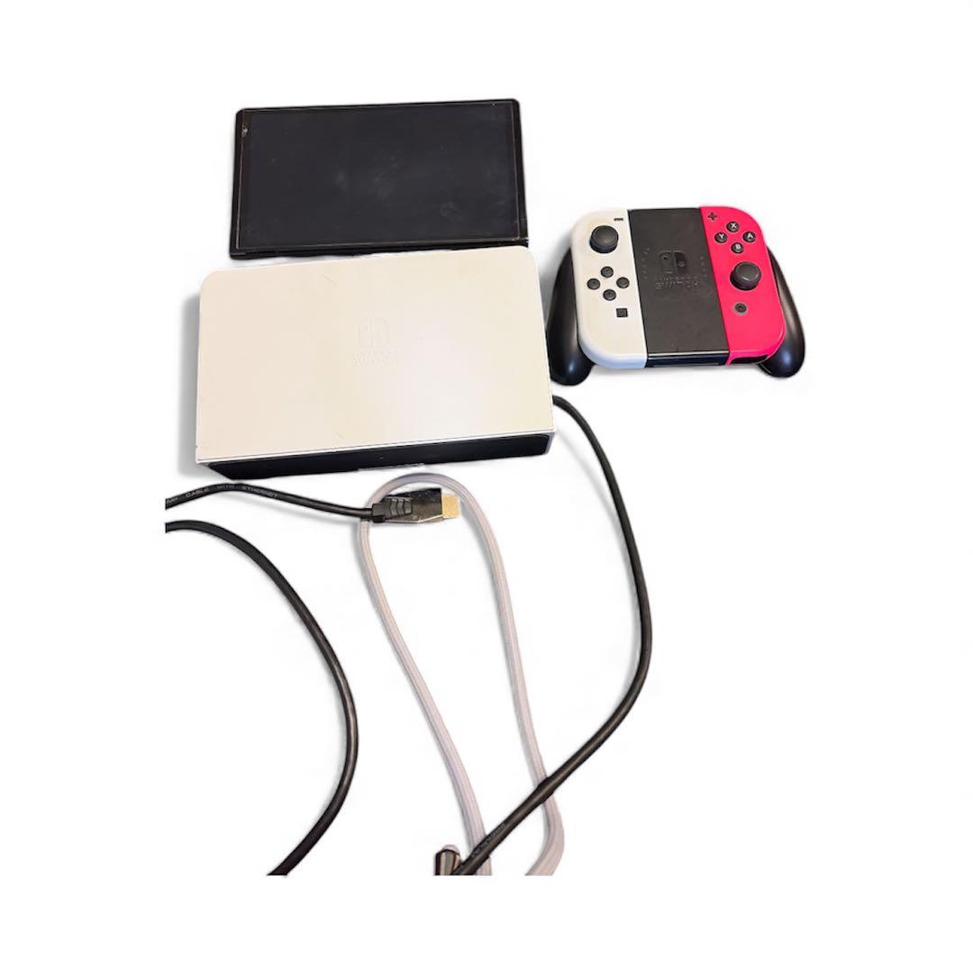 Nintendo Switch 本体 ホワイト/ブラック Joy-Con付き