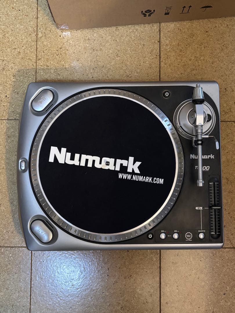 Numark TT200 ターンテーブル