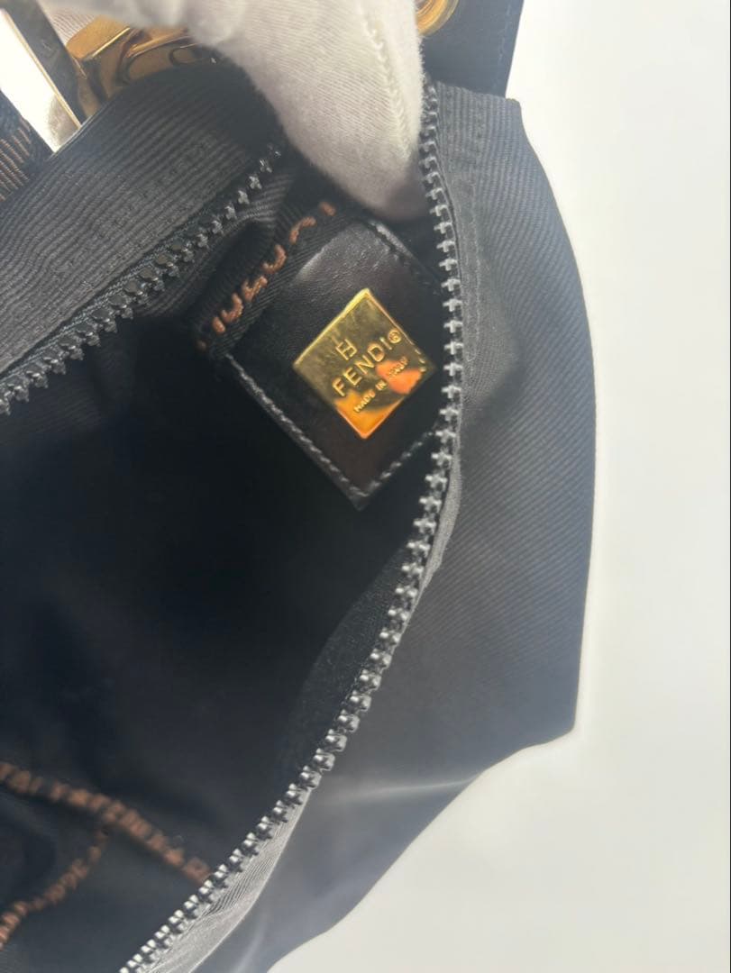 FENDI フェンディショルダーバッグ トートバッグ ナイロンハンドバッグ肩掛け