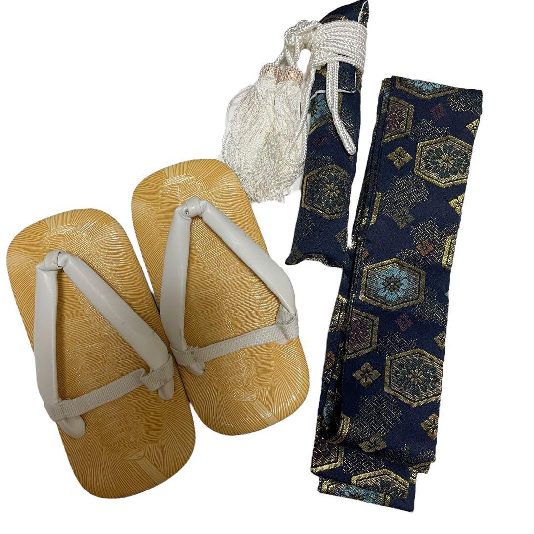 七五三 三歳 五歳 男の子 着物　袴　白　鷹　虎　富士山　金たたき　鶴