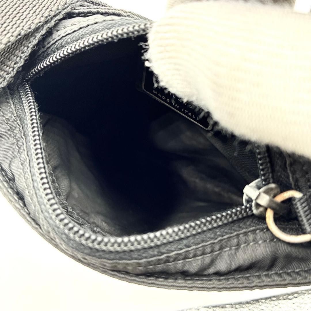 みかこ　プラダ サコッシュ ショルダーバッグ ナイロン 三角ロゴ