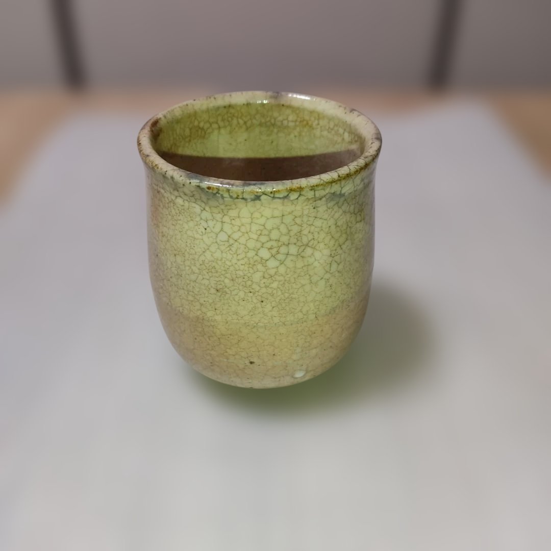 陶器の湯のみ