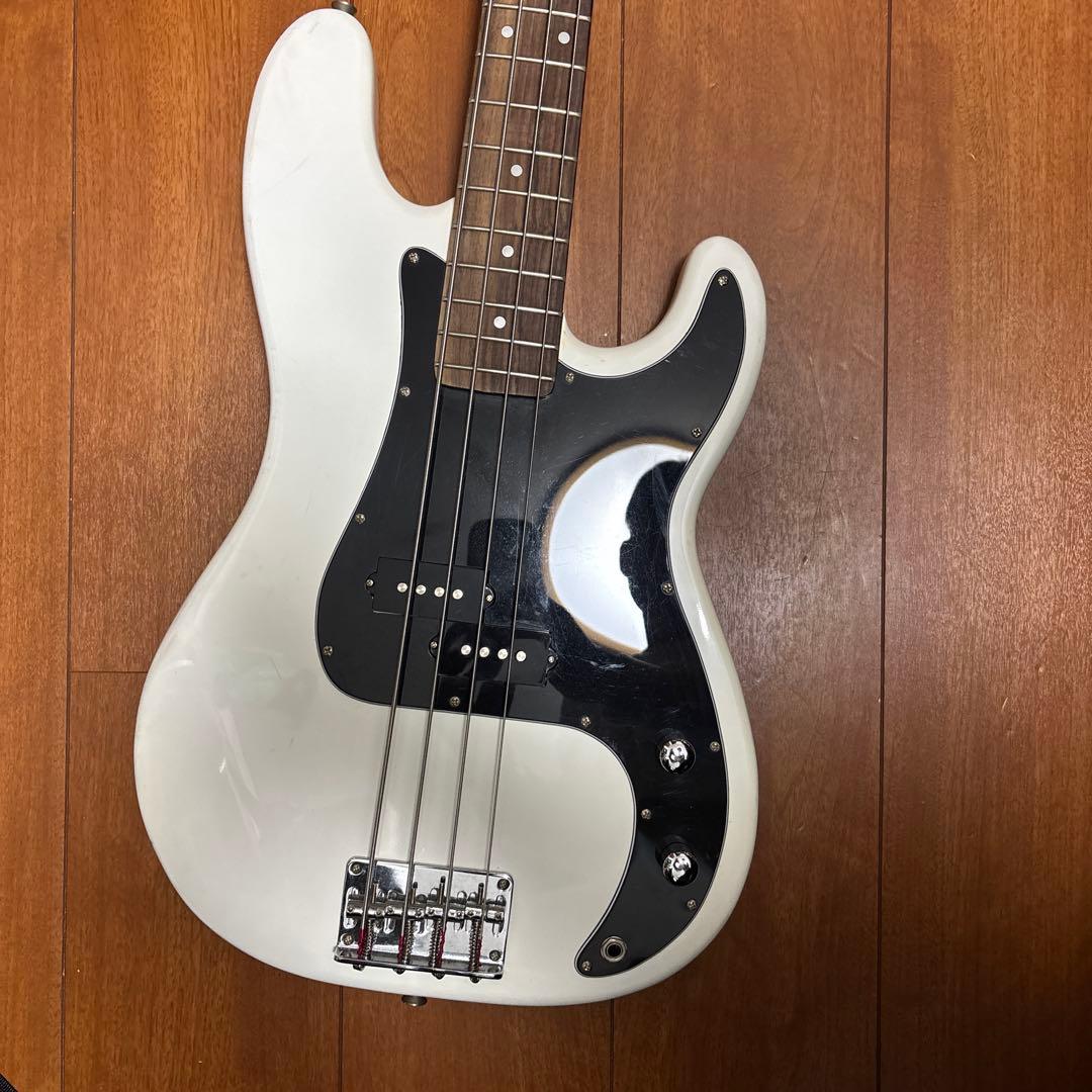 エレキベース ソフトケース付き