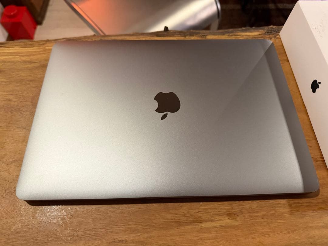 MacBook Pro スペースグレー 2019 13インチ