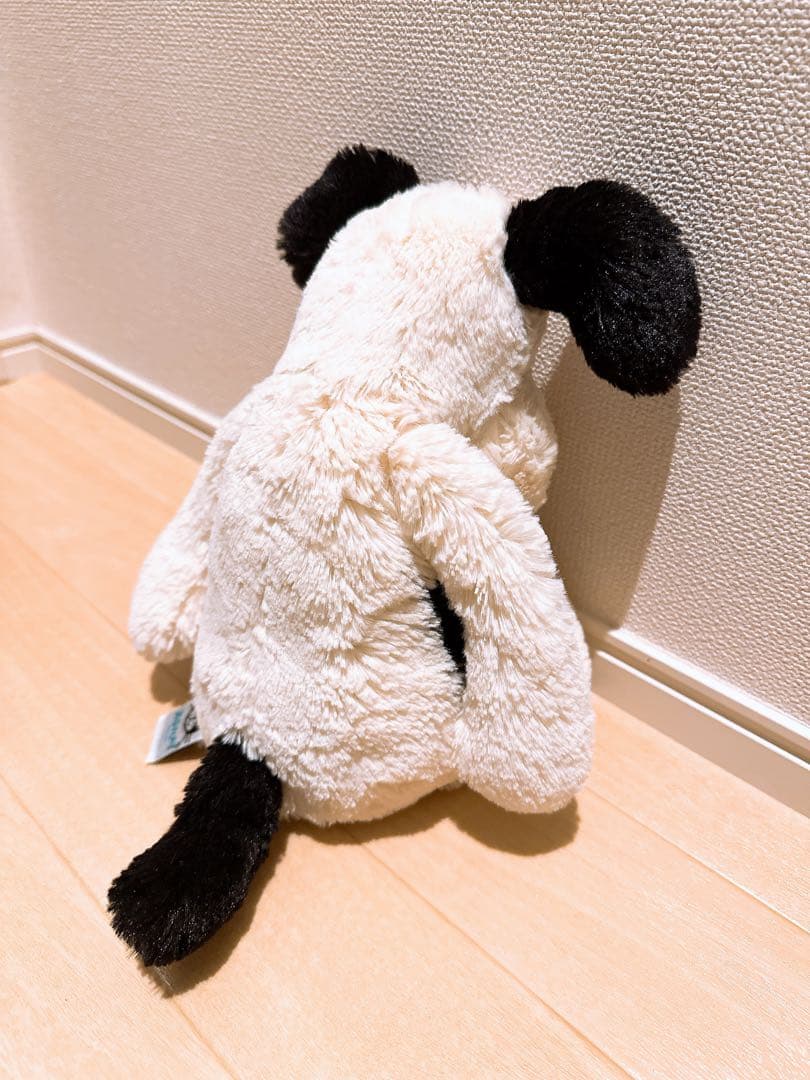  Bashful Black & Cream Puppy 白黒犬