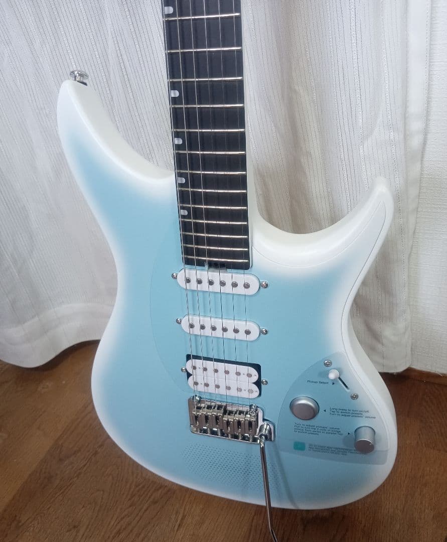 【新品ほぼ未使用　enyaインスパイヤ ブルースマートエレキギター】