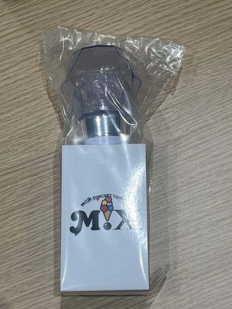 M!LK ミルクラスタルスティック3 ペンライト