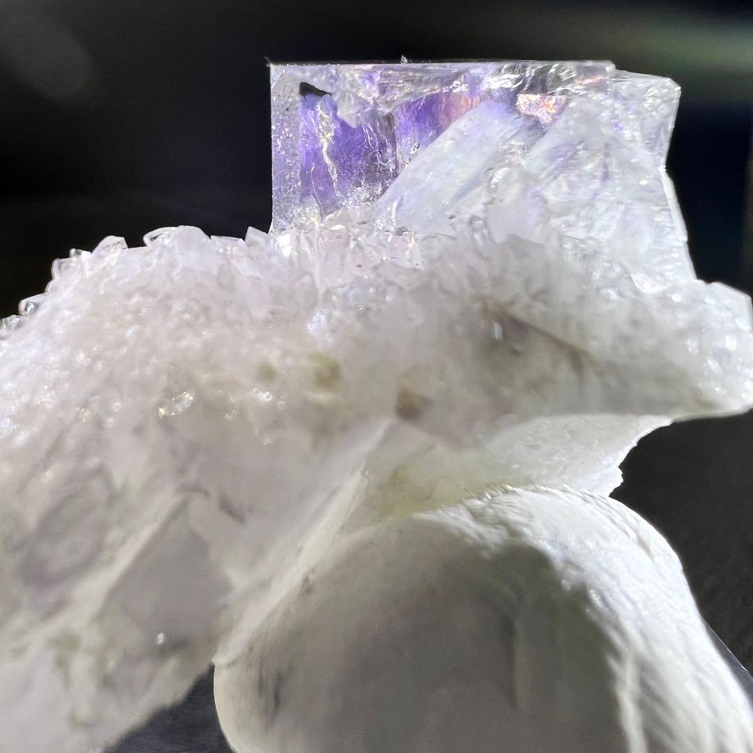 福建省産　クォーツクラスター共生　パープルゾーニング　クリアフローライト