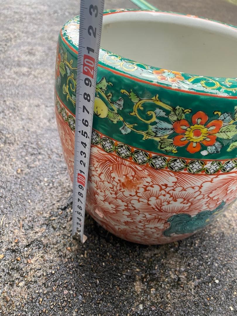 獅子の絵柄 陶器 植木鉢カバー