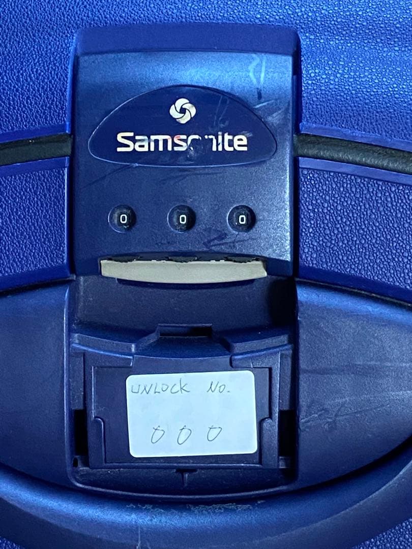 サムソナイト Samsoniteオイスター欧州デザイン