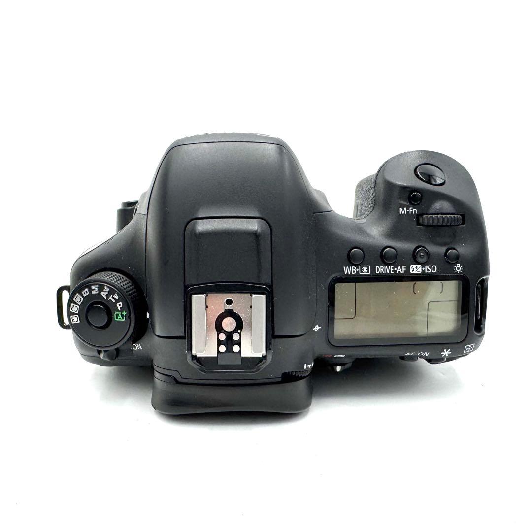 美品 CANON キャノン EOS 7D Mark II デジタル一眼レフ