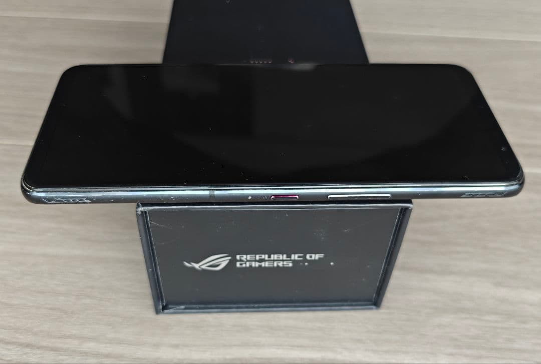 ASUS ROG Phone 5 ゲーミングスマートフォン 16gb 256gb