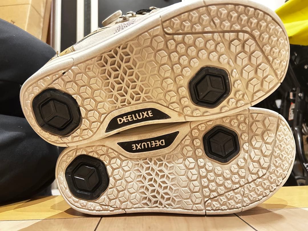 DEELUXE 　DNA D.N.A LARK スノーボードブーツ　25