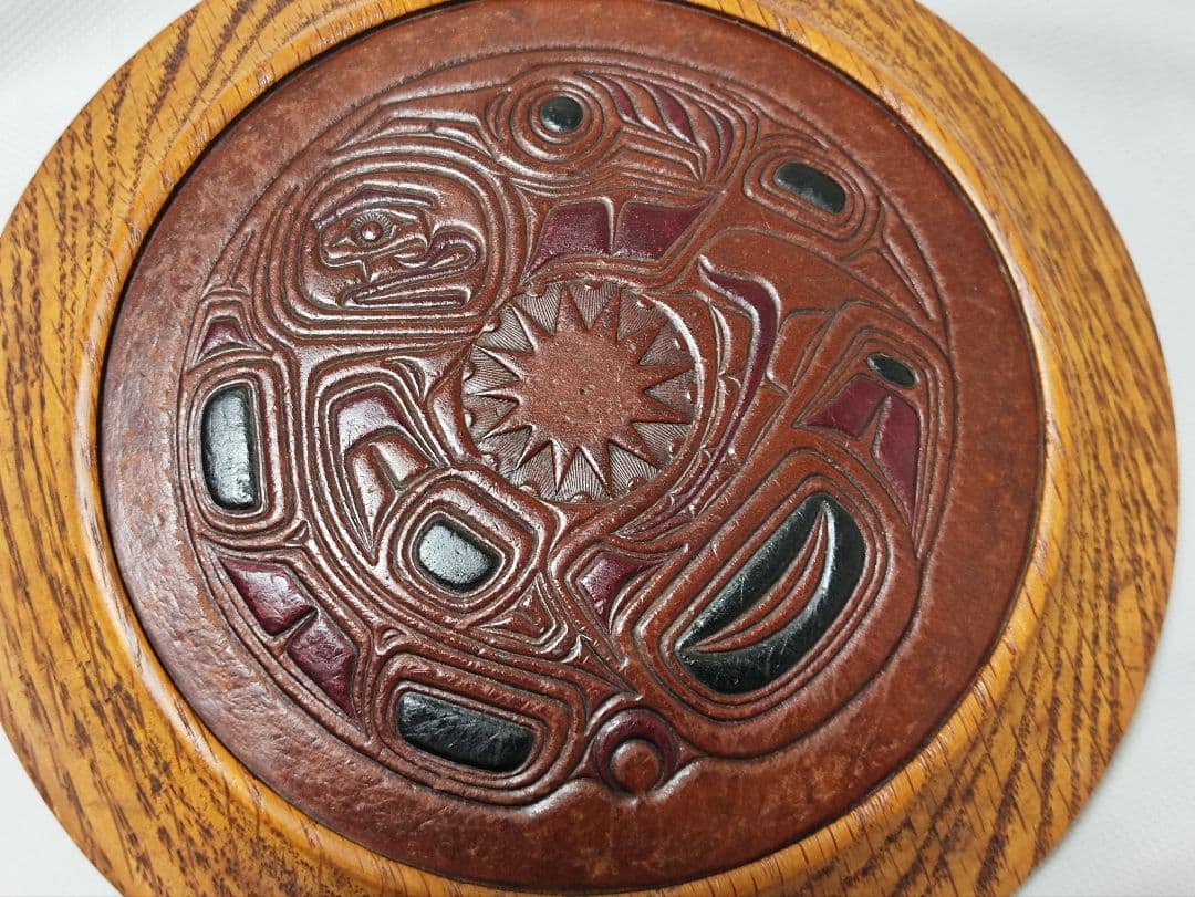 カナダ　原住民　インディアン　ファーストネイションズアート　壁飾り