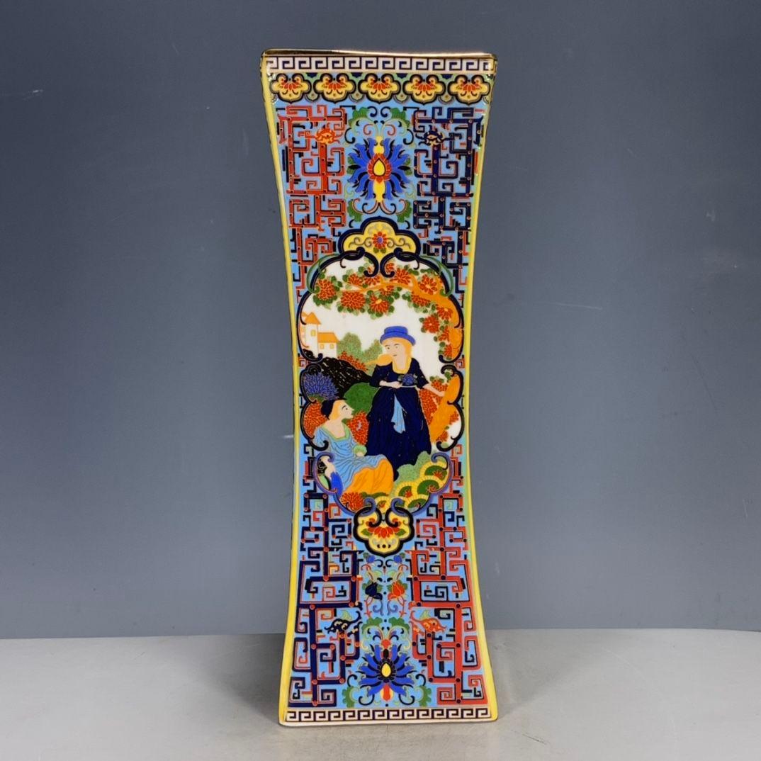 パステル蒔絵人物四角い花瓶  景徳鎮 陶磁器 装飾品 工芸品 美術品 置物