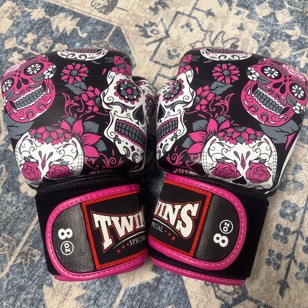 TWINS SPECIAL ボクシンググローブ 8oz スカル柄　最終値下げ