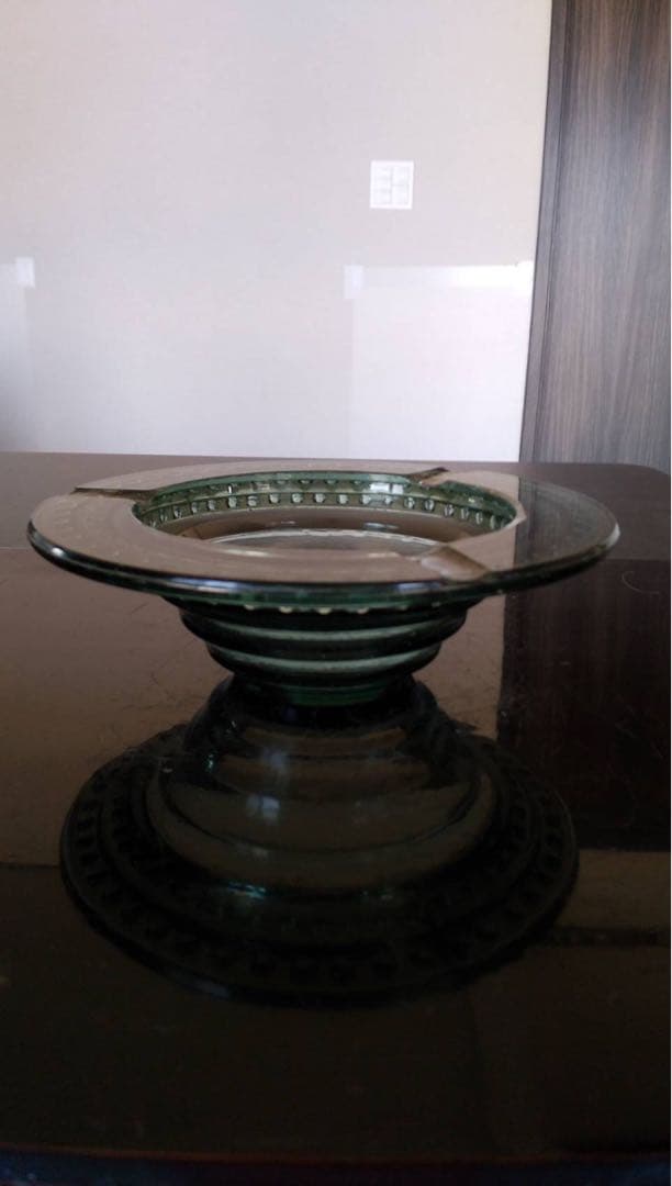 レトロガラス灰皿　昭和レトロ　古道具　プレスガラス　ビンテージ