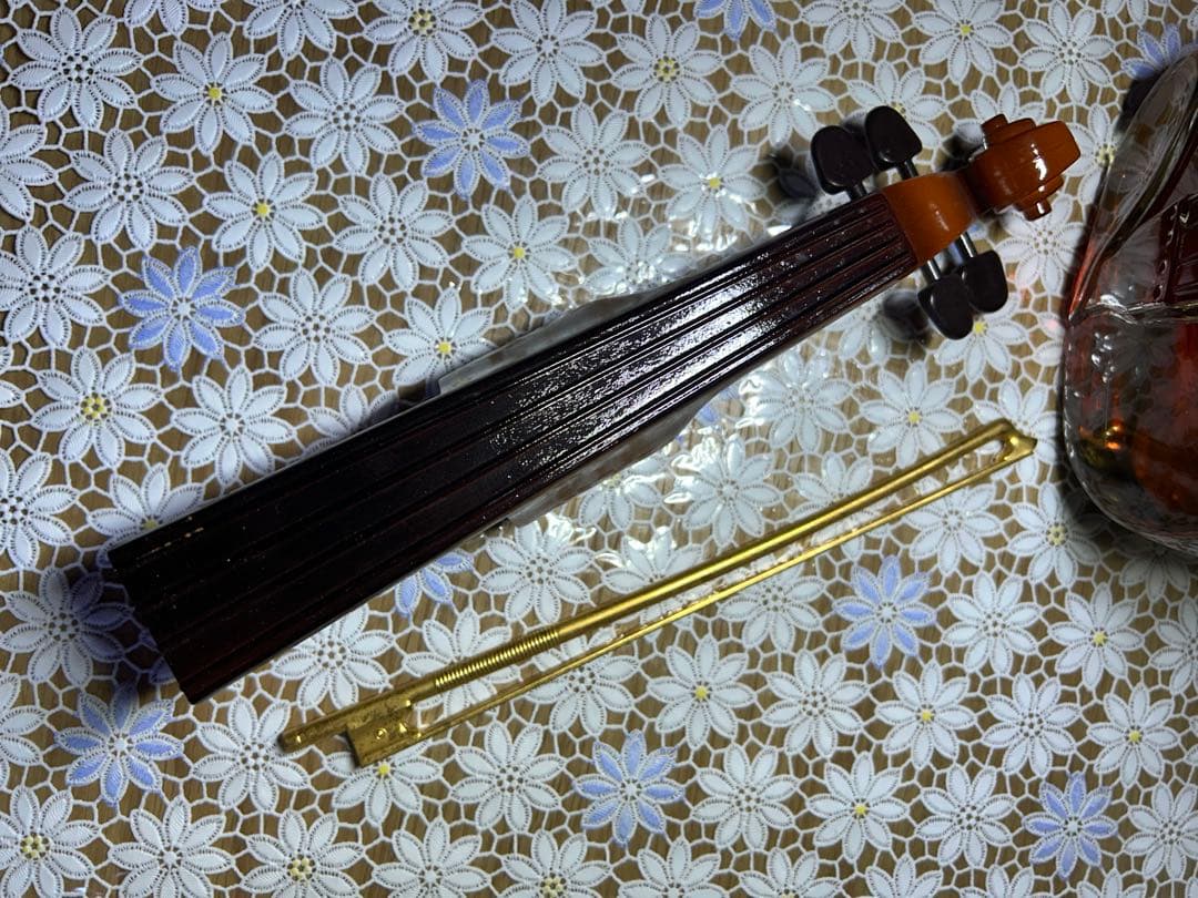 伸*也様 未開封　サントリーウイスキーローヤル バイオリン型ボトル　古酒