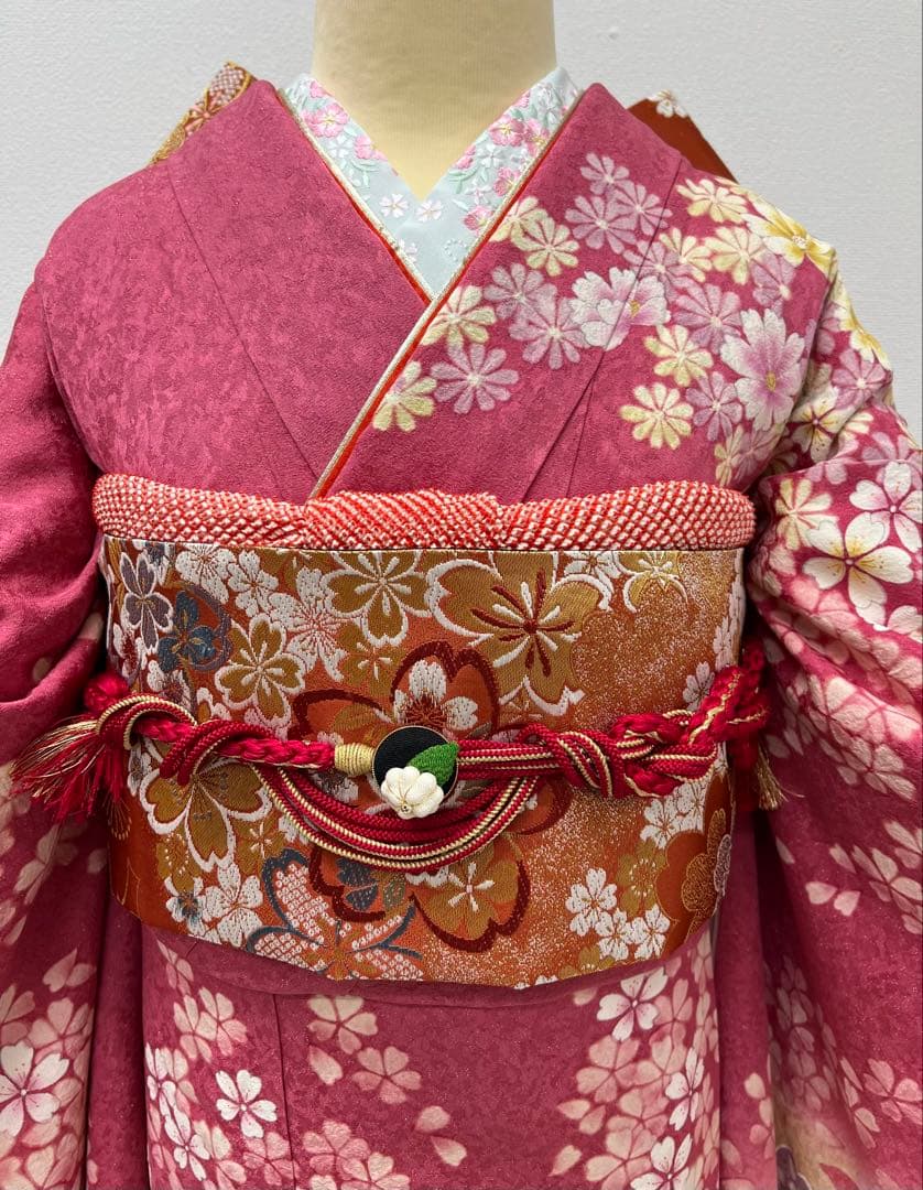振り袖　フルセット　長襦袢付　ピンク　成人式　金彩加工　刺繍入り　銀通し　704