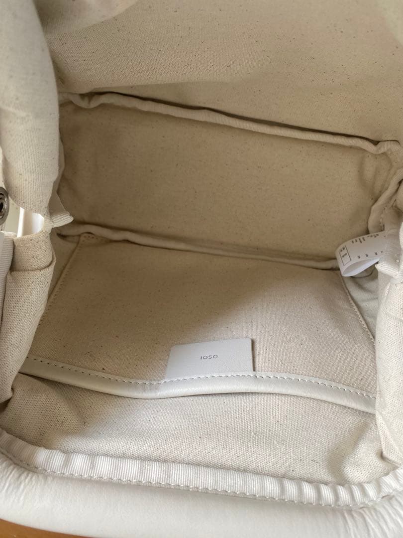 OSOI ホワイト ショルダーバッグ