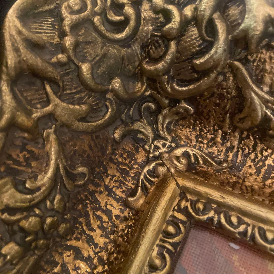 “読書する娘”の絵画 金色フレーム付き