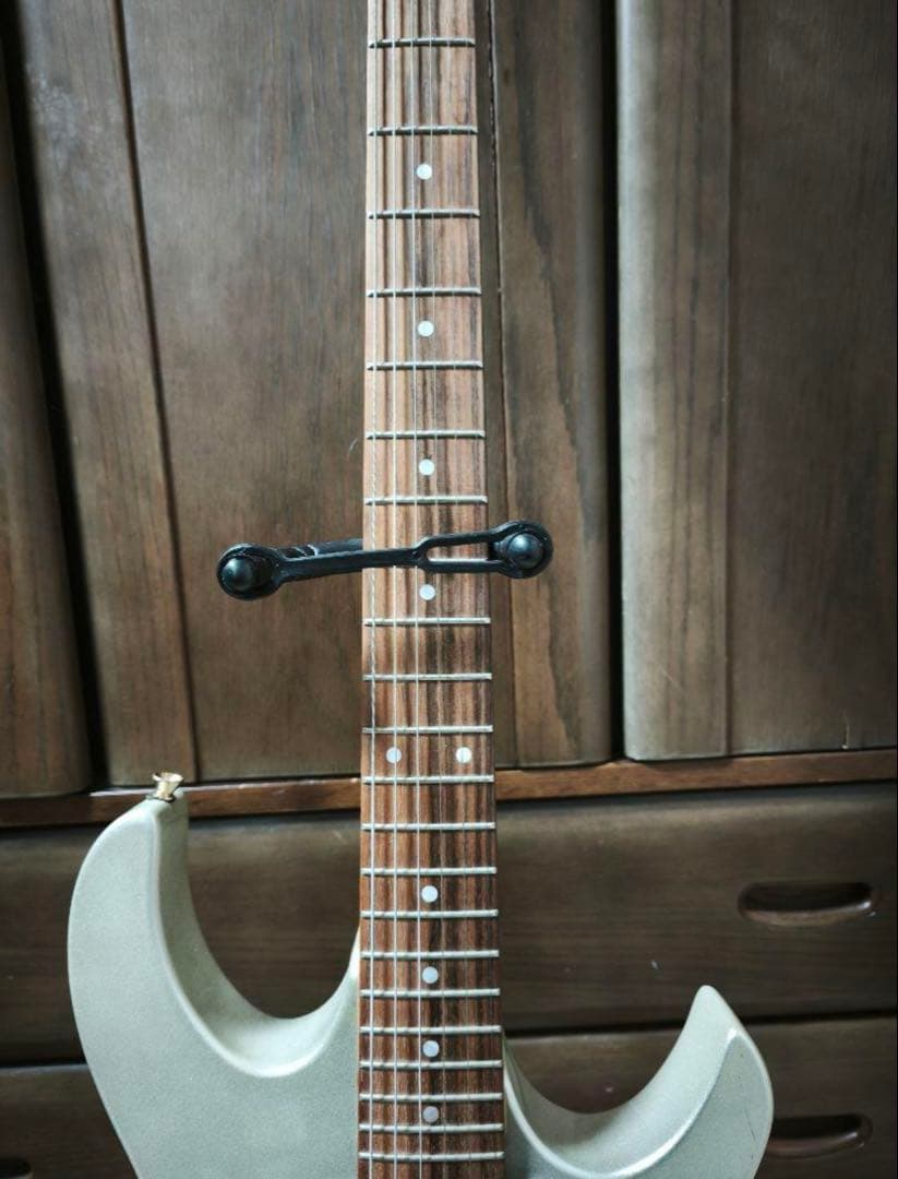 [soni]フジゲンエレキギター、ストラップ、ミニアンプ、シールド、アーム