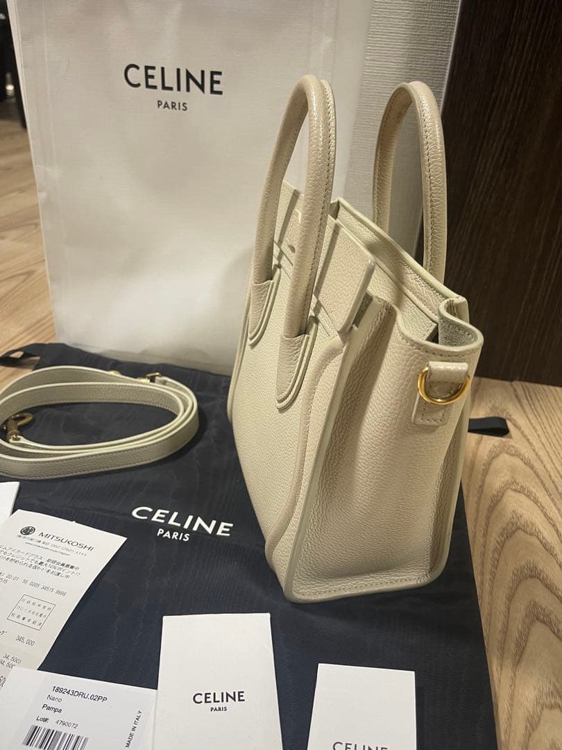 美品！！　CELINE ホワイト ラゲージナノ 189243DRU セリーヌ