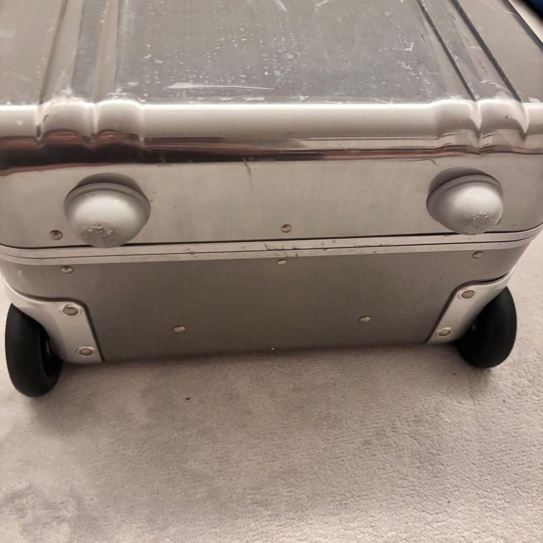 ゼロハリバートン ZRP-Fキャリーケース 2輪 36L シルバー