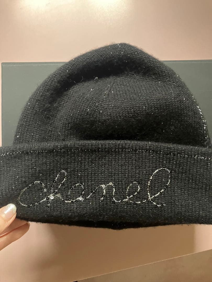 CHANEL 黒 ニット帽 刺繍ロゴ