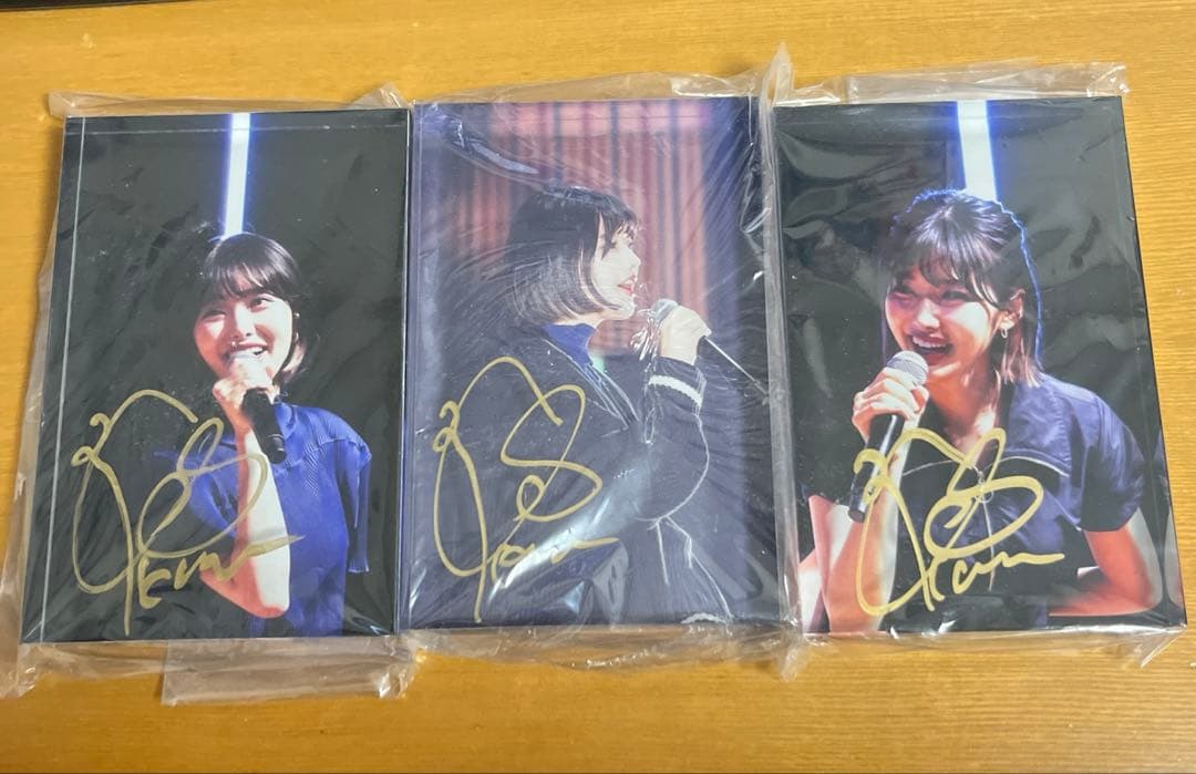 志崎樺音直筆サイン入りアクリルブロック 全3種セット