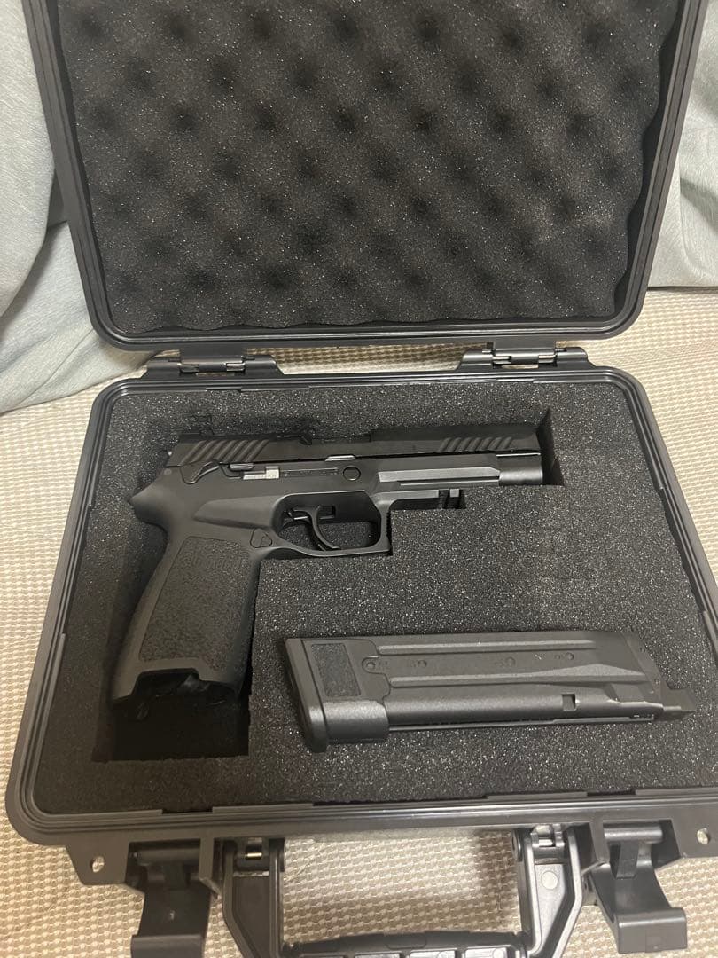 SIGSAUER M17 co2 ケース付き