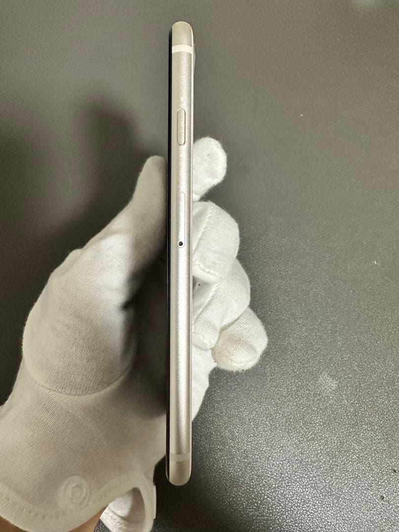 iPhone SE3 第3世代 128GB SIMフリー バッテリー100%白