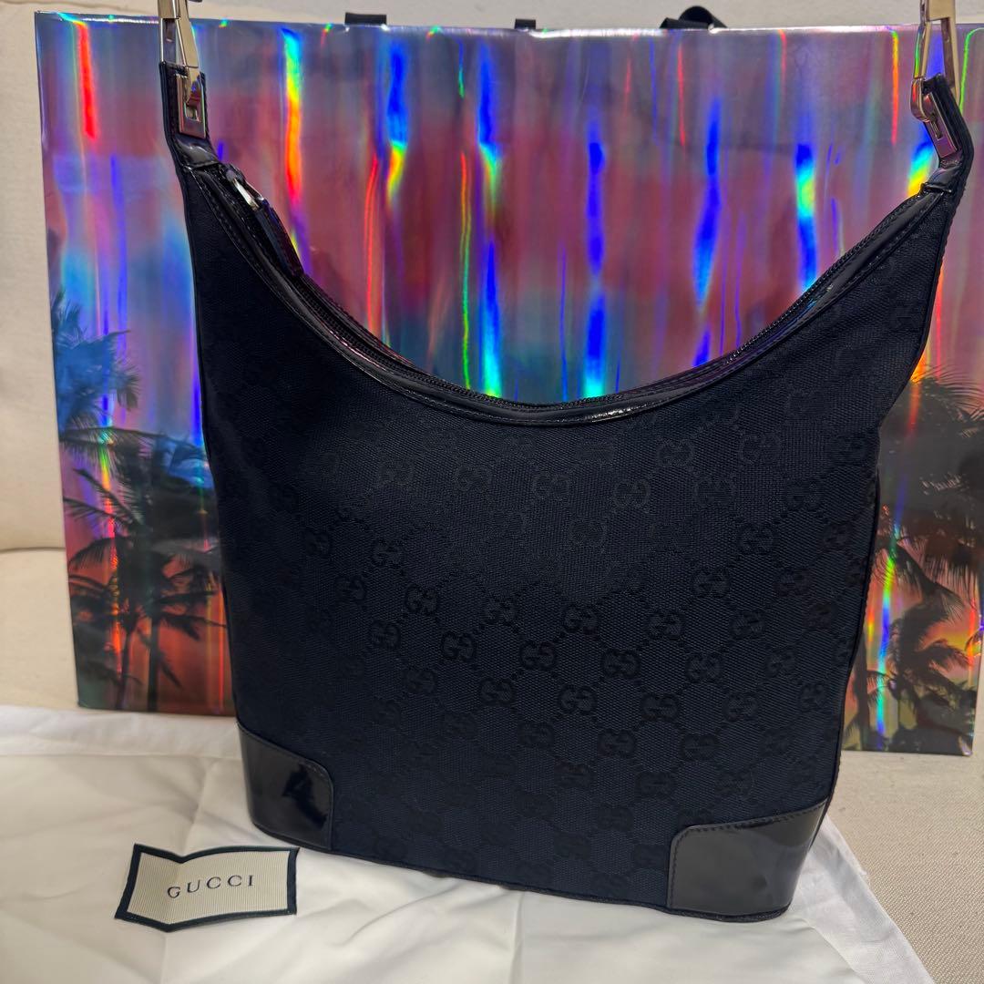 GUCCI ブラック GGパターン ハンドバッグ