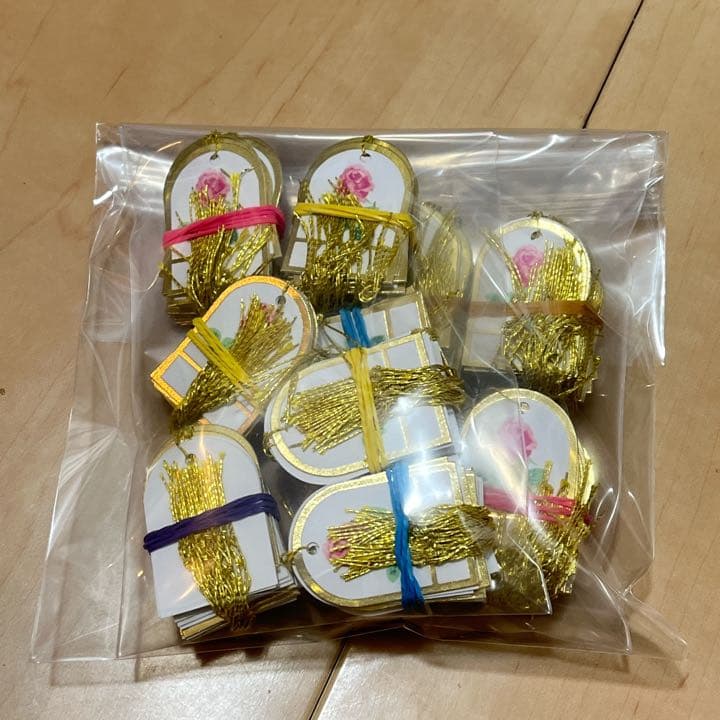 200枚 ＋おまけ5枚 値札 金 薔薇 おしゃれ タグ 値札タグ ハンドメイド