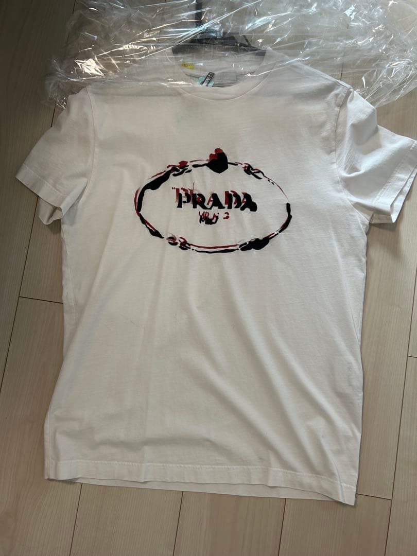 PRADA ホワイト Tシャツ ロゴプリント