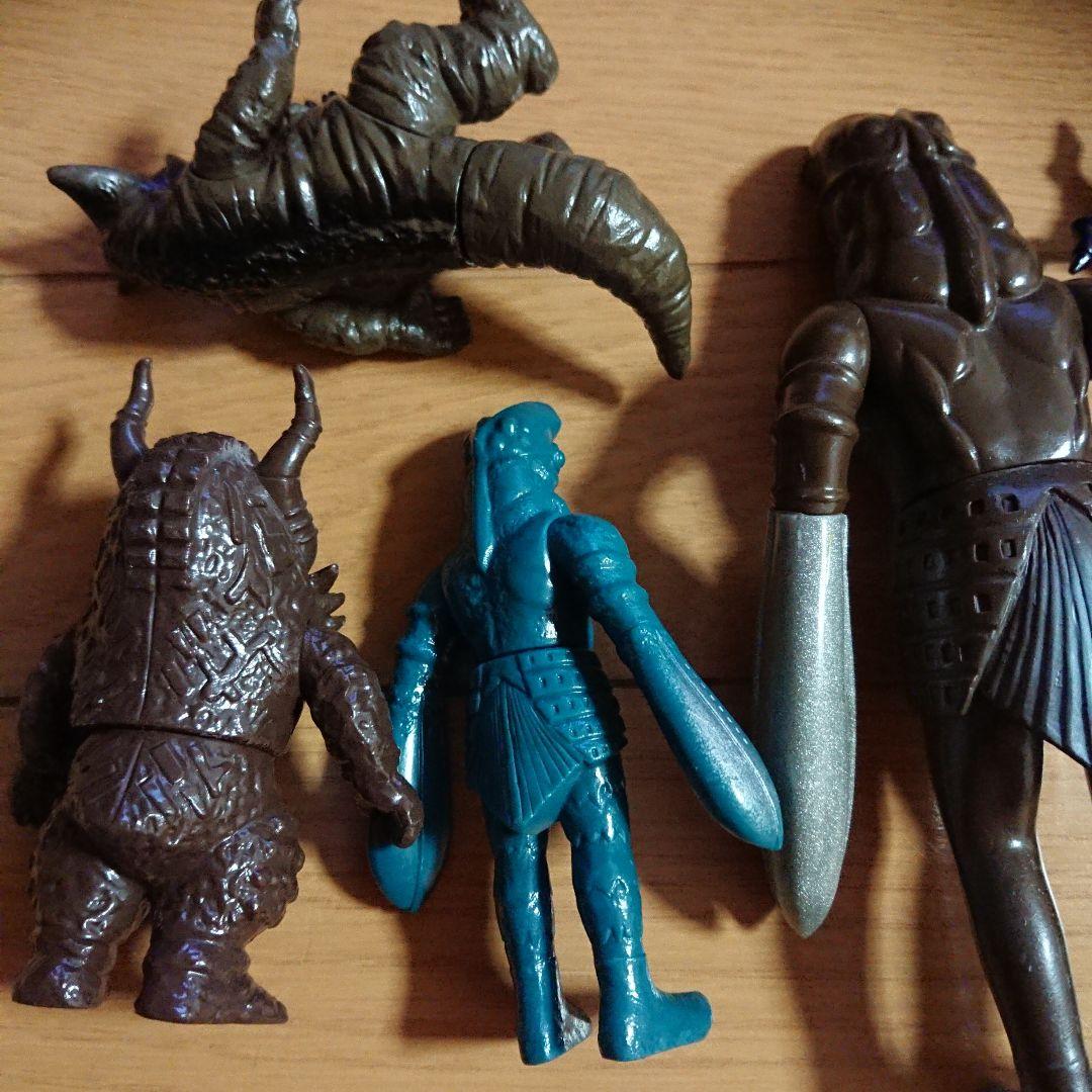 バルタン星人 ゼットンレトロ ビニールフィギュア