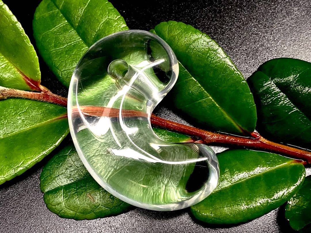 黒平鉱山水晶　今年一番の透明　国産天然石*最強パワー‼️13万円以上の勾玉鑑別書付