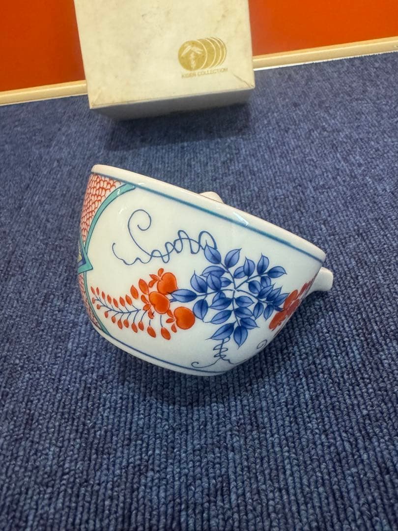 1656 其泉　色絵藤レモン絞器