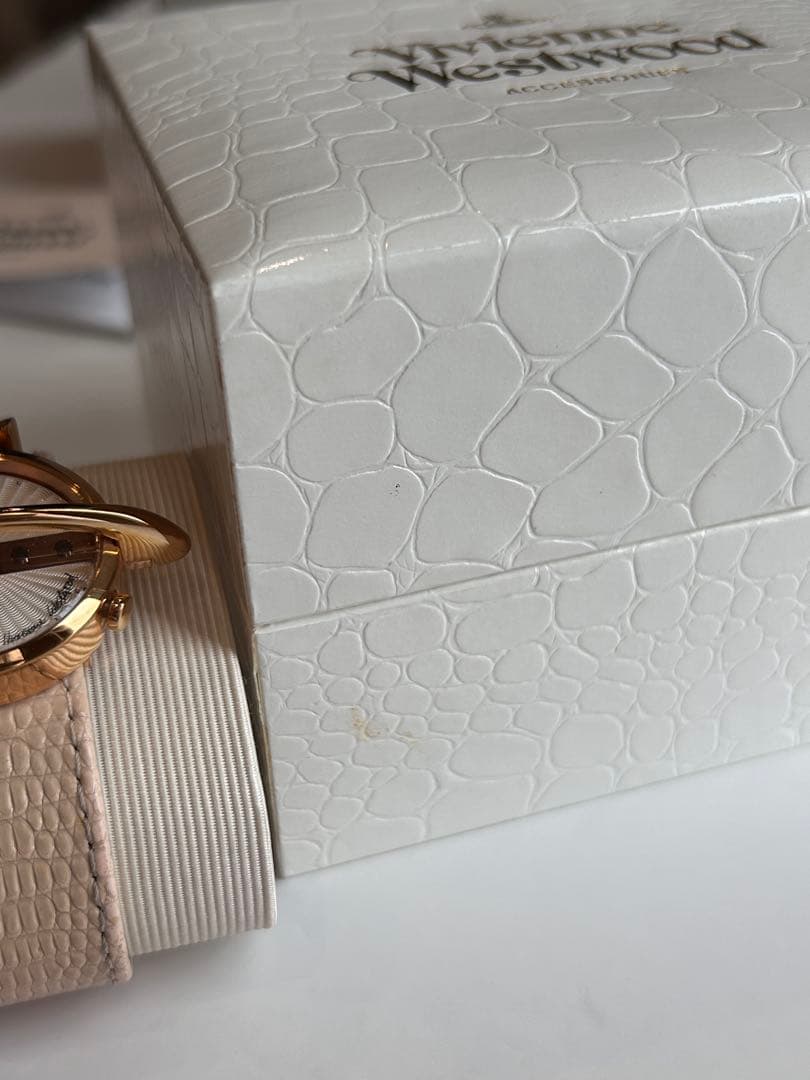 ヴィヴィアンウエストウッド Anniversary 立体オーブ 時計