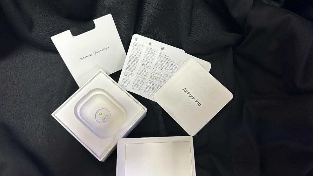 美品✨Apple AirpodsPro 第一世代 - 箱・追加イヤーパッド付き