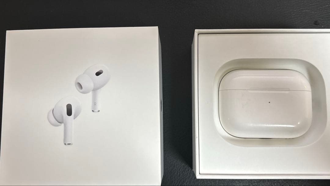 AirPods Pro (第2世代）lightning端子モデル 充電ケース付き