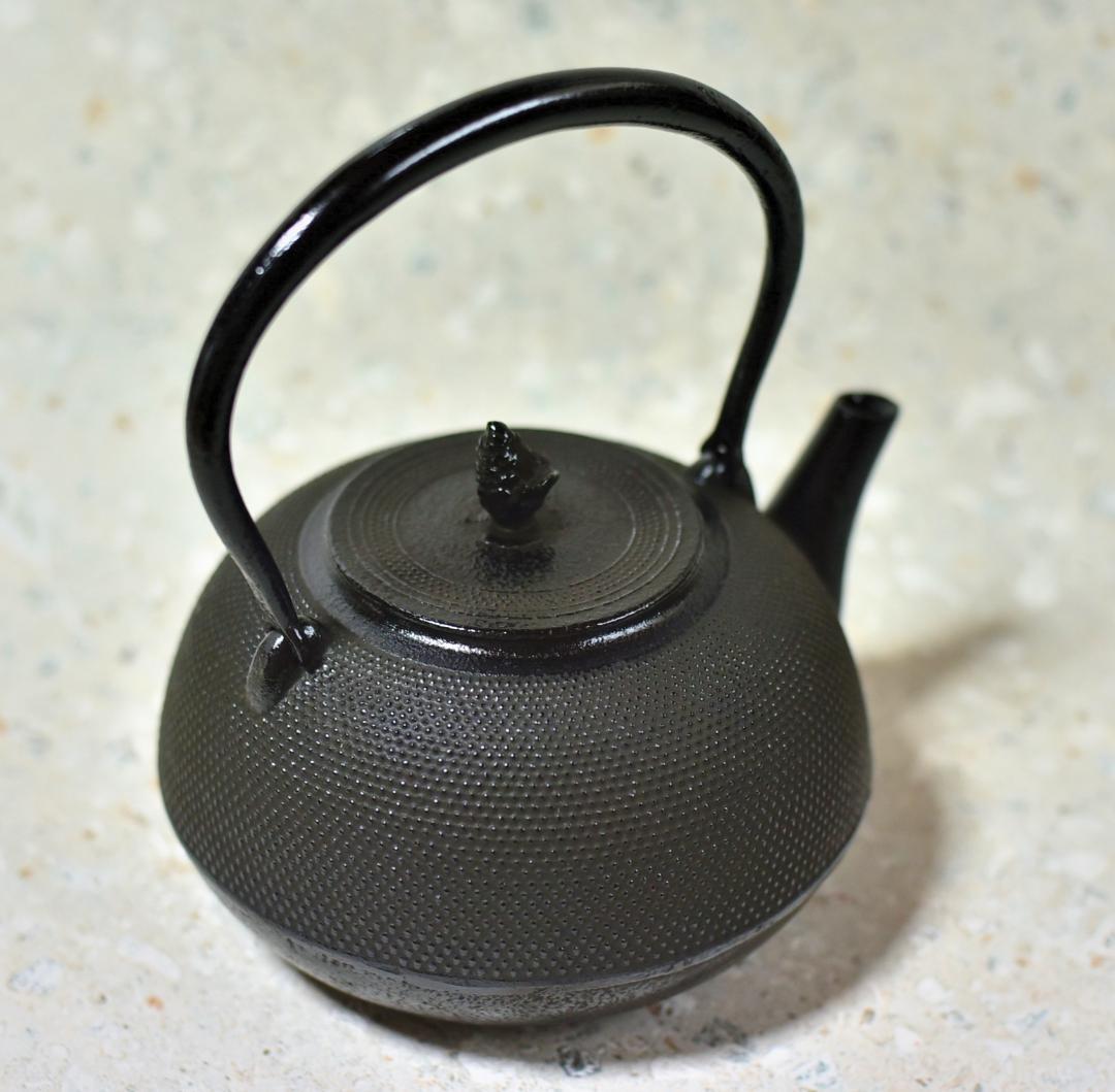 値下げ、南部みちのくアラレ鉄瓶　【極上品】　盛栄堂　お茶道具/共箱