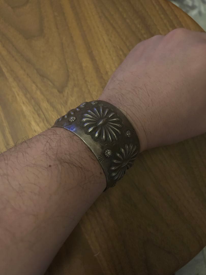 シルバー 花模様 バングル　ビンテージバングル