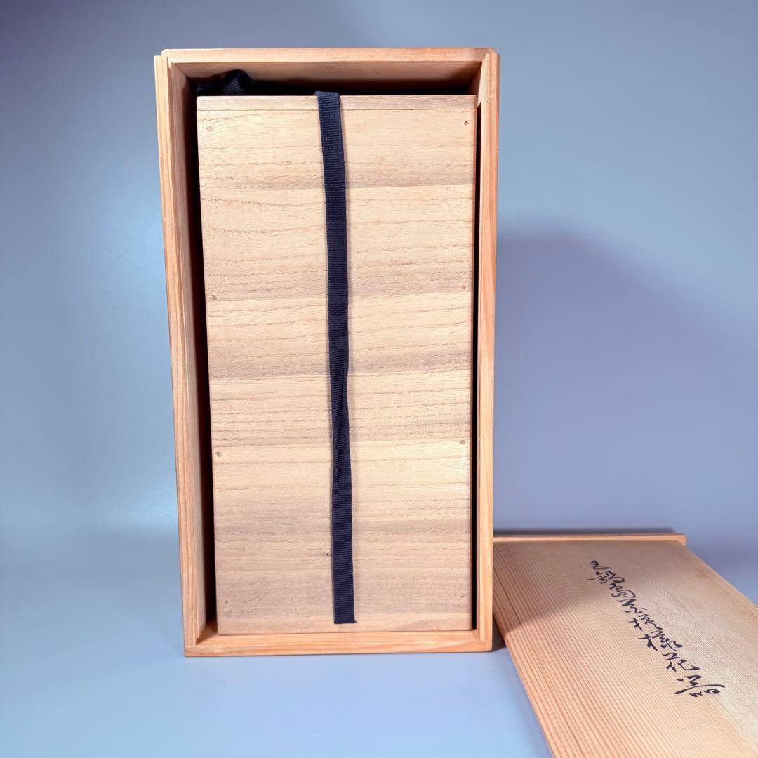 名工　十二代今泉今右衛門　「色鍋島花文様花器」　二重共箱　六角形　名品