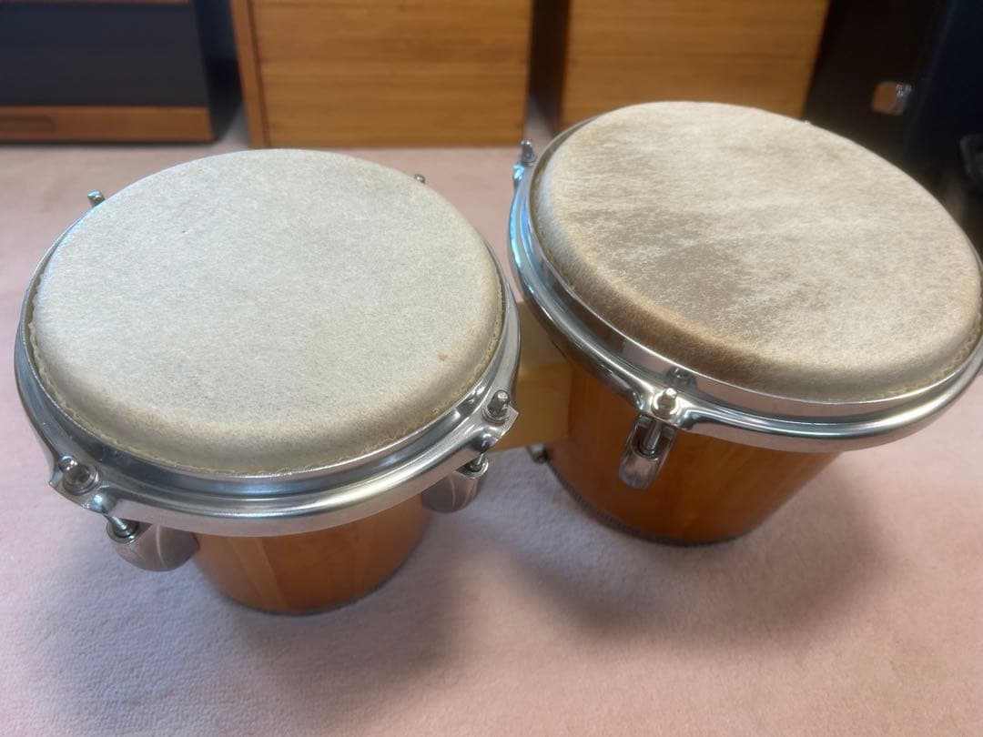 ボンゴ 天然木仕上げ 動物皮ヘッド