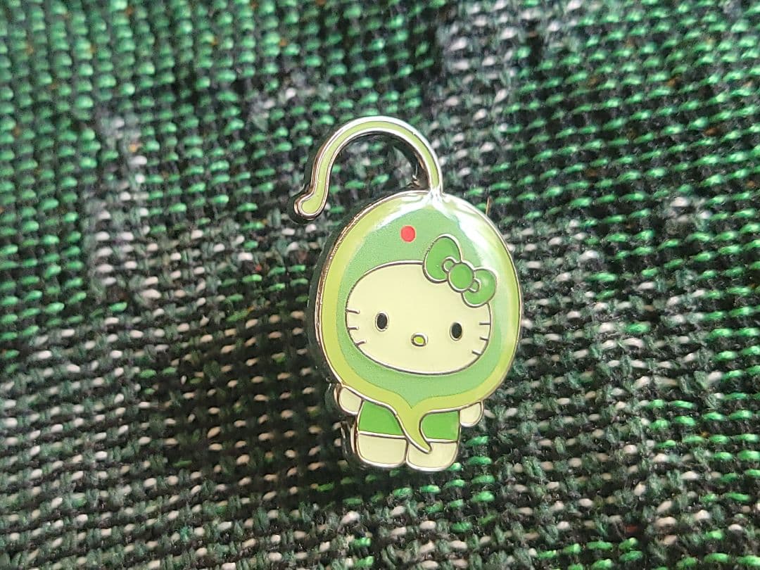 大阪万博限定 日本館 藻 ハローキティ ウチワヒゲムシ ピンバッチ