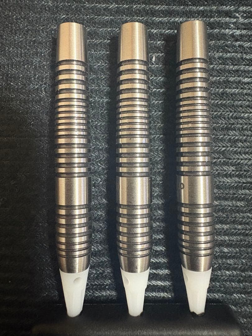 松吉輝宗モデル レイジー ゼロエスダーツ限定