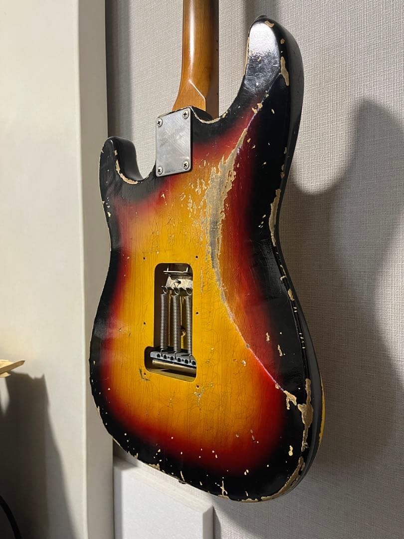 Squier Stratocaster ラッカー塗装　Mod レリック　ストラト